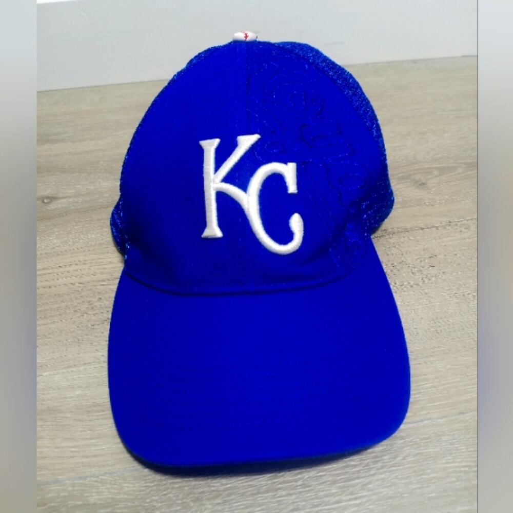 Kansas City Royals Adjustable Baseball Hat Blue And White